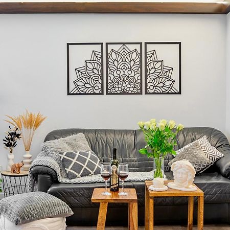 Natural-Style Apartment In The Centre Of Bratysława Zewnętrze zdjęcie